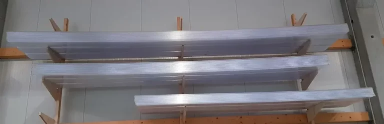 lichtplatten-passend-fuer-sandwichdachpaneele-detail